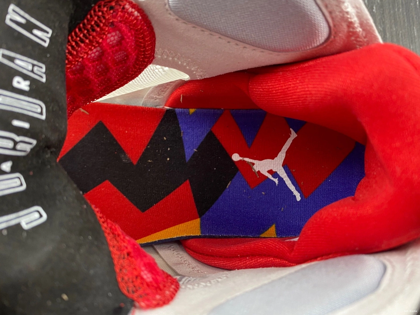 37 Hare Jordan DD6958-160 0107